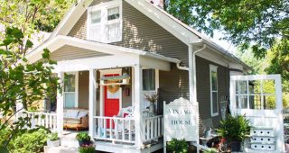 บ้านคอทเทจแต่งภายในแนว Shabby Chic แสนหวาน