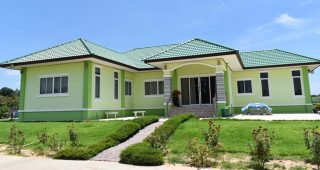 รีวิว บ้านเดี่ยวชั้นเดียวหลังใหญ่ 4 ห้องนอน 2 ห้องน้ำ งบประมาณ 2.23 ล้านบาท