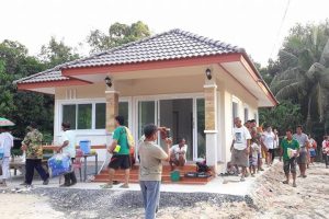 รีวิว บ้านชั้นเดียว หลังคาปั้นหยา พื้นที่ใช้สอย 59 ตร.ม. งบประมาณ 595,000 บาท
