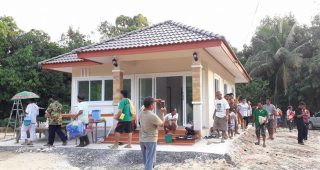 รีวิว บ้านชั้นเดียว หลังคาปั้นหยา พื้นที่ใช้สอย 59 ตร.ม. งบประมาณ 595,000 บาท