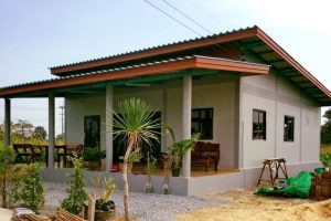 รีวิว แบบบ้านสวนชั้นเดียว แนวโมเดิร์น หลังคาเพิงแหงน งบประมาณ 500,000 บาท