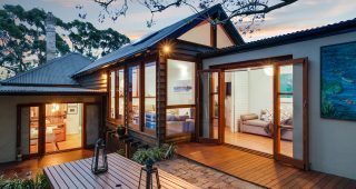 บ้านทันสมัยดีไซน์ Deck ข้างบ้าน ดึงบรรยากาศสวนเข้าภายใน