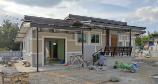 รีวิว บ้านชั้นเดียวแนวโมเดิร์นทรอปิคอล พื้นที่ใช้สอย 80 ตร.ม. งบประมาณ 600,000 บาท