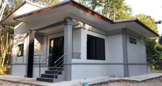 รีวิว บ้านโมเดิร์นยกพื้นชั้นเดียว พื้นที่ใช้สอย 84 ตร.ม. งบประมาณ 950,000 บาท
