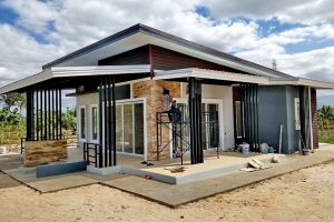 รีวิว บ้านโมเดิร์นชั้นเดียว พื้นที่ใช้สอย 95 ตร.ม. งบประมาณก่อสร้าง 850,000 บาท