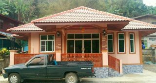 รีวิว บ้านชั้นเดียวยกพื้น แนวไทยประยุกต์ พื้นที่ใช้สอย 102 ตร.ม. งบประมาณ 850,000 บาท