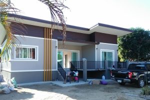 รีวิว บ้านโมเดิร์นยกพื้นชั้นเดียว พื้นที่ใช้สอย 104 ตร.ม. งบประมาณ 850,000 บาท