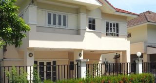 บ้านเดี่ยว ภัคภิรมย์ พูลวิลล่า ซัมเมอร์ ศรีนครินทร์ Baan Pakpirom Pool Villa Summer Srinakarin