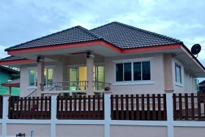 รีวิว บ้านเดี่ยวชั้นเดียว แนวร่วมสมัย พื้นที่ใช้สอย 130 ตร.ม. งบประมาณ 1.3 ล้านบาท