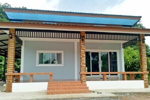 รีวิว บ้านชั้นเดียว แนวโมเดิร์นทรอปิคอล พื้นที่ใช้สอย 104 ตร.ม. งบประมาณ 630,000 บาท