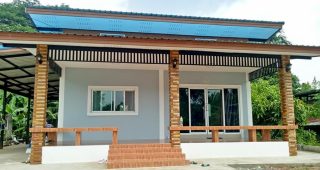 รีวิว บ้านชั้นเดียว แนวโมเดิร์นทรอปิคอล พื้นที่ใช้สอย 104 ตร.ม. งบประมาณ 630,000 บาท
