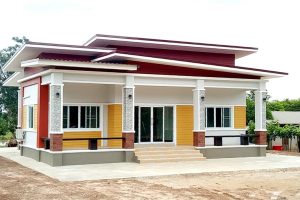 รีวิว บ้านชั้นเดียว สไตล์โมเดิร์นทรอปิคอล พื้นที่ใช้สอย 135 ตร.ม. งบประมาณ 1.55 ล้านบาท