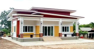 รีวิว บ้านชั้นเดียว สไตล์โมเดิร์นทรอปิคอล พื้นที่ใช้สอย 135 ตร.ม. งบประมาณ 1.55 ล้านบาท