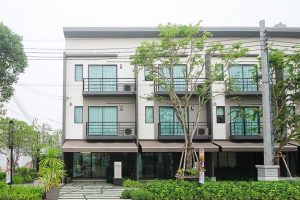 EP.1108 รีวิว บ้านกลางเมือง ราชพฤกษ์-พระราม 5 ทาวน์โฮม 3 ชั้น เริ่มต้น 3.59 ล้านบาท