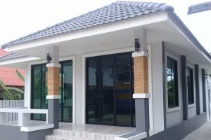 รีวิว บ้านชั้นเดียว หลังคาปั้นหยา พื้นที่ใช้สอย 63 ตร.ม. งบประมาณ 600,000 บาท