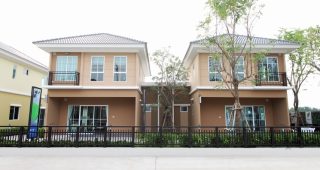 EP.1224 รีวิว บ้านพฤกษา ลำลูกกา-วงแหวนฯ ทาวน์โฮมและบ้านแฝด 2 ชั้น ใกล้ทางด่วนและรถไฟฟ้าสายสีเขียวเข้ม เริ่ม 1.86 ล้าน*