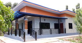 บ้านโมเดิร์นลอฟท์ปูนเปลือย แต่งอิฐมอญแดง ฟังก์ชั่นการใช้งานครบครัน