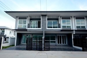 เดอะไฟน์เนส ทาวน์ ศรีราชา The Finest Town Sriracha ทาวน์โฮม และอาคารพาณิชย์
