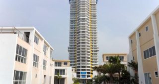 คอนโด ลารอยัล บีช La Royale Beach
