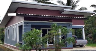 รีวิว บ้านโมเดิร์นชั้นเดียว หลังคาเพิงแหงน พื้นที่ใช้สอย 102 ตร.ม. งบประมาณ 870,000 บาท
