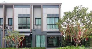 EP.1567 รีวิว ทาวน์โฮม Pleno บางใหญ่ 2 ใกล้ Central Westgate และ รถไฟฟ้าสายสีม่วง 5 นาที*