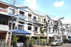 ทาวน์โฮม บ้านกลางเมือง เหม่งจ๋าย-ลาดพร้าว Baan Klang Muang Mengjai-Ladprao