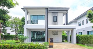EP.1964 รีวิว เสนาวิลล์ ลำลูกกา-คลอง 6 บ้านประหยัดพลังงาน ติดตั้ง Solar Roof ทุกหลัง ใช้ไฟฟรีได้ตลอดวัน ราคาเริ่มต้น 2.79-6 ล้านบาท*