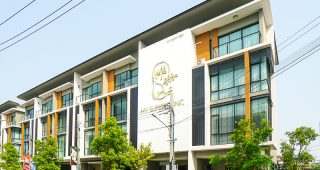 EP.2237 รีวิว Premium Place Mix เอกมัย-รามอินทรา Home Office ในทำเลเชื่อมต่อ เอกมัย-ทองหล่อ ใกล้ทางด่วนฉลองรัช และรถไฟฟ้า 3 สาย เริ่ม 12.9 ล้านบาท*