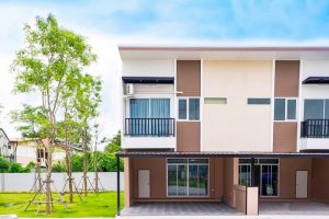 ทาวน์โฮม โกลเด้น ทาวน์ แหลมฉบัง-ศรีสุวิช Golden Town Laemchabang-Srisuvit