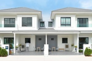มิดทาวน์ หนองมน (ชลบุรี) MIDTOWN Nongmon ทาวน์โฮมและบ้านสไตล์ Modern Classical