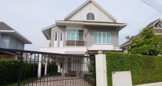 บ้านปลื้มสุข ข้าวหลาม-บางแสน Baan Pluemsuk Khao Lam Road-Bangsaen