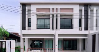 ทาวน์โฮม ภัสสร วิลล์ พัทยา Patsorn Ville Pattaya