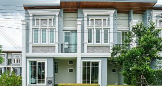 EP.2460 รีวิว Golden Town 2 รามอินทรา-วงแหวน ทาวน์โฮม 4 ห้องนอน ฟังก์ชันครบครัน ทำเลดีติดถนนใหญ่ ใกล้ทางด่วน และรถไฟฟ้าสายสีชมพู เริ่ม 2.69 ล้านบาท*