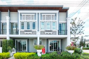 EP.1968 รีวิว Golden Town สุขสวัสดิ์-พระราม 3 ทาวน์โฮมสไตล์อังกฤษ 4 ห้องนอน พร้อมส่วนกลางครบครัน เริ่ม 3.19 ล้านบาท*