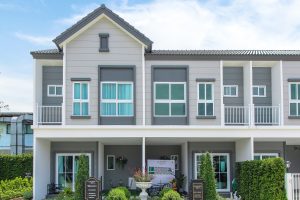 EP.1941 รีวิว สิวารมณ์ วิลเลจ (สุขุมวิท-เทพารักษ์) อินเตอร์เชนจ์ทาวน์โฮม สไตล์ Modern English Victorian ทำเลดี ใกล้รถไฟฟ้า และ ทางด่วน เริ่ม 2.79 ล้าน*