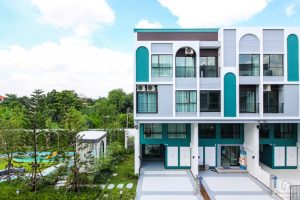 EP.1969 รีวิว Lumpini Townplace ลาดพร้าว 101-โพธิ์แก้ว ทาวน์โฮม 3 ชั้นครึ่งสไตล์โมเดิร์นนิสต์ ใกล้ทางด่วน ใกล้รถไฟฟ้า ราคาสุทธิเริ่ม 6.18 ล้านบาท*