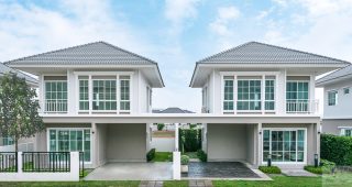 EP.2180 รีวิว SENA VIVA วงแหวน-บางบัวทอง บ้านประหยัดพลังงาน ติดตั้ง Solar Roof ทุกหลัง ใกล้รถไฟฟ้าสายสีม่วง เริ่ม 2.59 ล้านบาท*