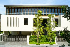 EP.2192 รีวิว Park Heritage พัฒนาการ บ้านเดี่ยวหรู 3 ชั้น สไตล์ Modern Classic พร้อมลิฟต์และสระว่ายน้ำส่วนตัว เริ่ม 49-95 ล้านบาท*