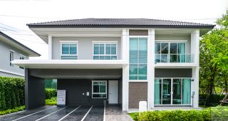 EP.2074 รีวิว Nara Home รัตนาธิเบศร์-บางบัวทอง บ้านเดี่ยวท่ามกลางบรรยากาศธรรมชาติ ใกล้รถไฟฟ้า MRT บางพลู เริ่ม 6.99 ล้านบาท*