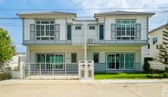 รีวิว Q DISTRICT ชัยพฤกษ์-ราชพฤกษ์ บ้านแฝด Double Walls และพรีเมียมทาวน์โฮม Double Master Bedrooms พร้อม Clubhouse และสวนขนาดใหญ่กว่า 2 ไร่* เริ่ม ราคา 2.49-5.99 ลบ.*