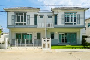 รีวิว Q DISTRICT ชัยพฤกษ์-ราชพฤกษ์ บ้านแฝด Double Walls และพรีเมียมทาวน์โฮม Double Master Bedrooms พร้อม Clubhouse และสวนขนาดใหญ่กว่า 2 ไร่* เริ่ม ราคา 2.49-5.99 ลบ.*
