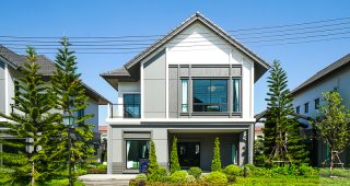 EP.2194 รีวิว Grand Britania คูคต สเตชั่น บ้านหรูซีรีย์ใหม่ 4 ห้องนอน ติดตั้ง Solar Roof และ รองรับ EV Charger ทุกหลัง ใกล้ BTS คูคต เริ่ม 7.79-10 ล้านบาท*