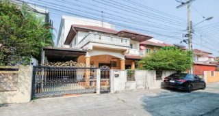 บ้านเดี่ยว สำเร็จวิลล์ 5 Samrej Ville 5 ใกล้รถไฟฟ้าสายสีแดง สถานีตลิ่งชัน ราคาเริ่มต้น 3.9 ล้านบาท*