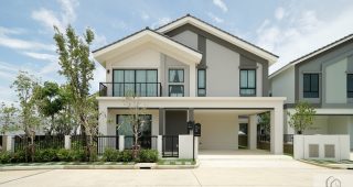EP.2288 รีวิว Iconature บางนา บ้านเดี่ยวดีไซน์ใหม่ล่าสุด พร้อมวิวทะเลสาบ อลังการส่วนกลาง ใกล้ทางด่วนและสนามบิน เริ่ม 5-7 ล้านบาท*