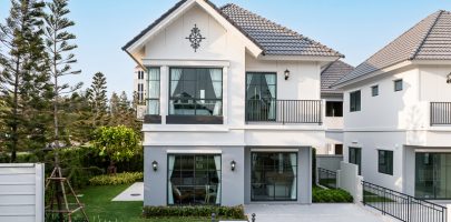 รีวิว Modi Villa บางนา 2 (ซ.เอแบค) บ้านซีรีส์ใหม่สไตล์ English Cottage พร้อม Smart Home & Smart Airflow* เป็นส่วนตัว เพียง 96 ครอบครัว ทำเลดี ใกล้ ABAC, ทางด่วน และสนามบินสุวรรณภูมิ เริ่ม 3.99 ล้าน*