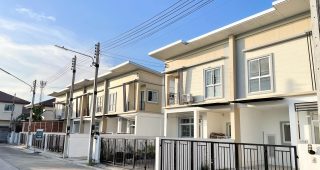 ทาวน์โฮม สิริกาญจน์ทาวน์ บางนา-ตราด กม.43 Sirikan Town Bangna-Trad Km.43 เริ่ม 2.xx ล้าน*