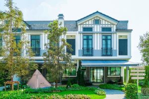 EP.2389 รีวิว Villaggio ลำลูกกา-วงแหวน ทาวน์โฮมและบ้านเดี่ยว บรรยากาศ Camping Ville ใกล้ทางด่วน และรถไฟฟ้าสายสีเขียว เริ่ม 2.89-6.99 ล้านบาท*