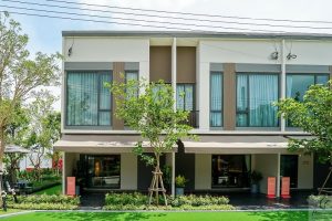 EP.2474 รีวิว Pleno พระราม 9-กรุงเทพกรีฑา 3 ทาวน์โฮมหน้ากว้าง พร้อม Facilities ตลอด 24 ชั่วโมง ทำเลดีใกล้ทางด่วน, รถไฟฟ้า และสนามบิน เริ่ม 3.39 ล้านบาท*
