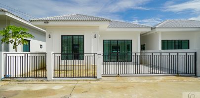 รีวิว Living Sense 3 บ้านฉาง-ระยอง บ้านเดี่ยวชั้นเดียวสไตล์โมเดิร์น ใกล้นิคมฯ มาบตาพุด และอีสเทิร์นซีบอร์ด ใกล้ถนนเส้นหลัก, มอเตอร์เวย์, สนามบิน เริ่ม 2.89 ล้าน*
