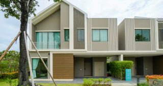 EP.2501 รีวิว Siamese Blossom พหลฯ-วิภาวดี บ้านแฝดและทาวน์โฮมอิสระ สไตล์ Modern Tropical ทำเลดี ติดถนนพหลโยธิน ใกล้รถไฟฟ้าสายสีแดง และ Future Park รังสิต เริ่ม 2.99 ล้าน*